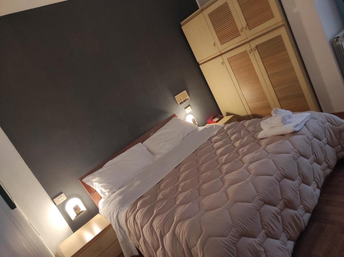 Hotel Centrale 丘西 客房 照片
